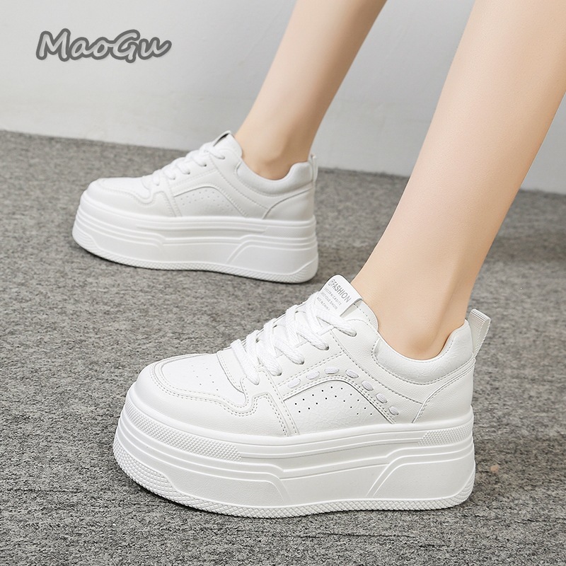 Zapatillas Blancas con Platafo - Guipure Lace Panel reseña y precio